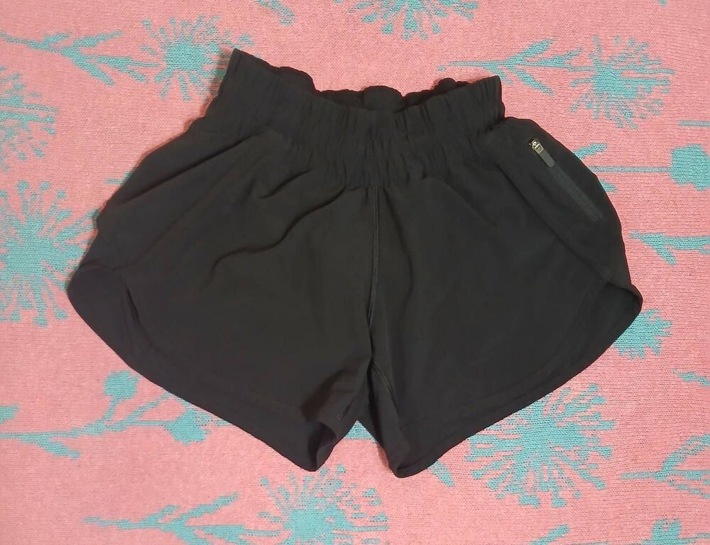 Lululemon women size 4 hotty hot running shorts black Activewear athletic